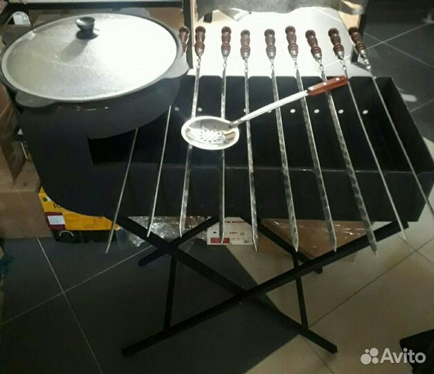 Мангал с чугунной казаном