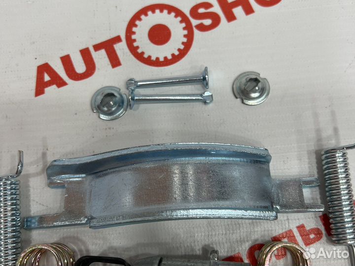 Ремкомплект колодок ручника Lancer 9 Лансер 9