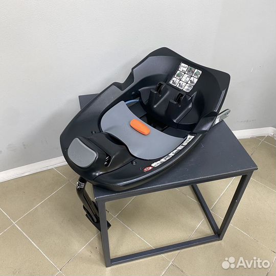 Cybex Cloud с базой Isofix