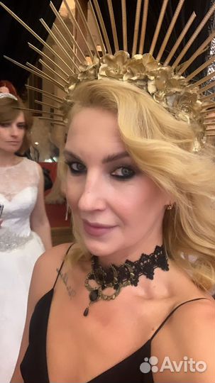 Корона готическая, ободок лучи с розами