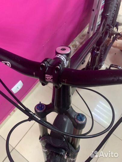 Карбоновый велосипед Jamis