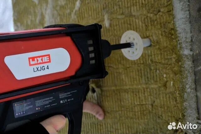 Тарельчатый дюбель