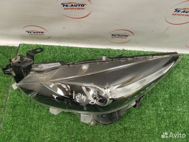 Фара галогеновая передняя левая Mazda 3 хетчбэк BM
