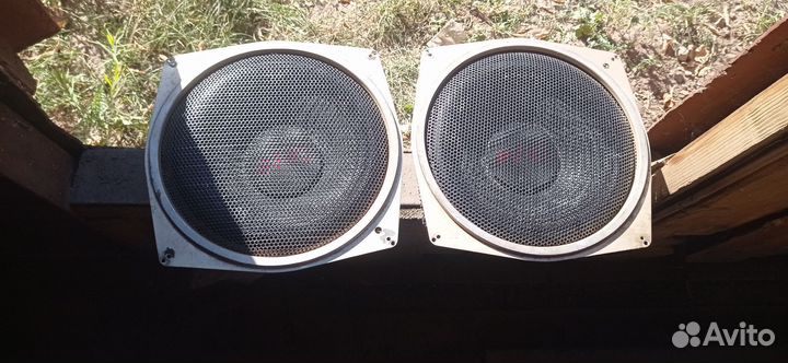 Усилитель и колонки в авто