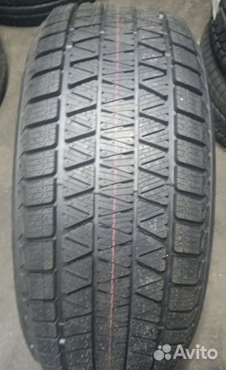 Bridgestone Blizzak DM-V3 275/40 R22 107T