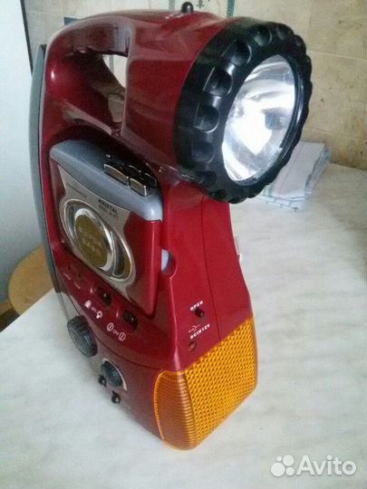 Фонарь аккумуляторный- музыкальный центр