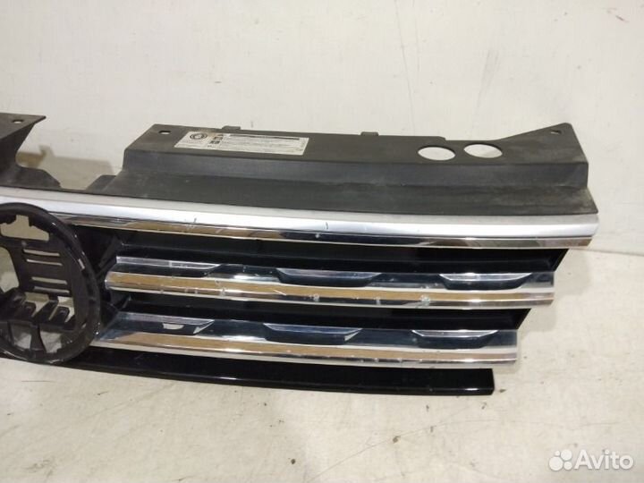 Решетка радиатора Volkswagen Tiguan 2 2017-2020