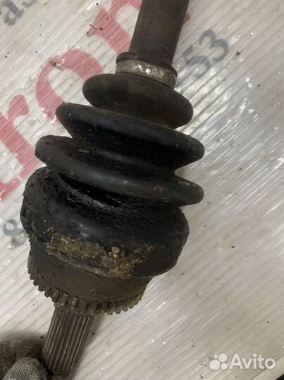 Привод правый шрус G4ED Tiburon Hyundai