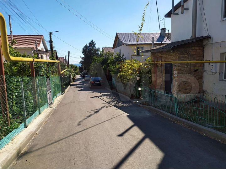 3-к. квартира, 57 м², 1/2 эт.