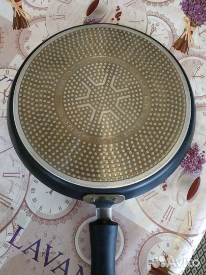 Сковорода tefal блинная новая 26 см