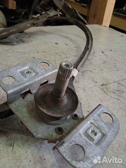 Стеклоподъёмник задний правый Volkswagen Passat B3