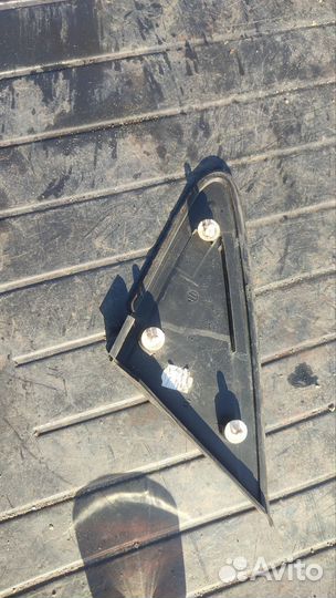 Накладка(заглушка крыла правая Ford Focus 2