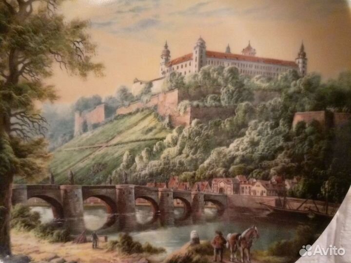 Настенная тарелка