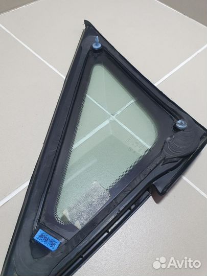 Форточка передняя правая Lexus RX1 RX300