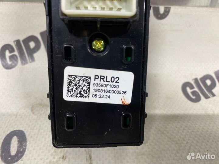 Кнопка стеклоподъемника задняя левая Kia Sportage