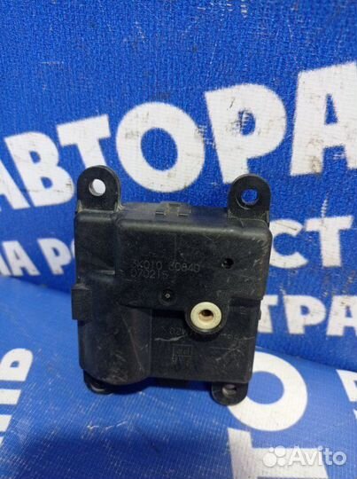 Моторчик заслонок отопителя Nissan Teana J31 седан