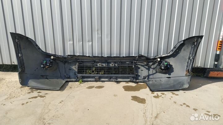 Бампер передний Mitsubishi Pajero 2008 6400B758XA