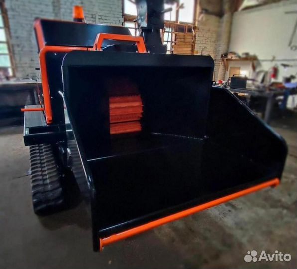 Измельчитель веток самоходный