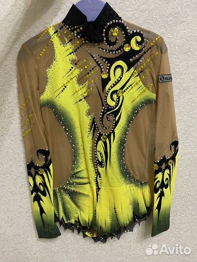 Продам купальник для художественной гимнастики