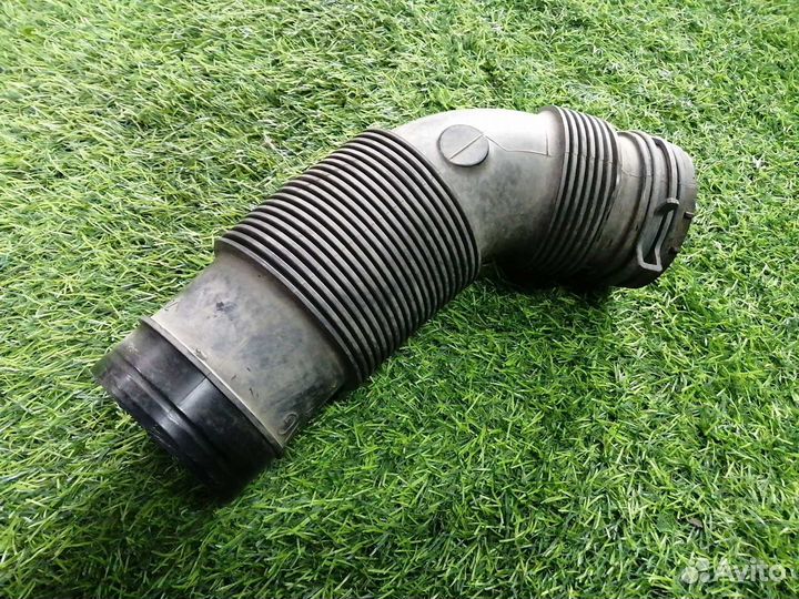 Патрубок воздушного фильтра левый Audi Q7 4L BAR