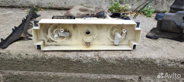 Блок управления печкой Ауди 100 С3