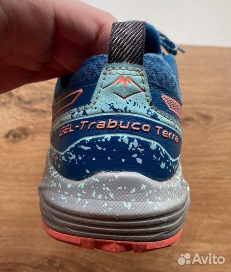 Кроссовки asics gel trabuco terra