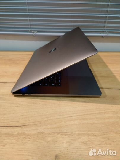 Apple MacBook Pro 15 2017 полный комплект