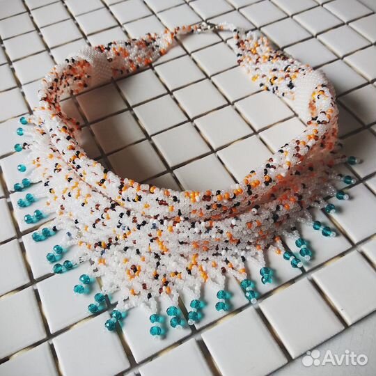 Колье косынка из бисера на шею