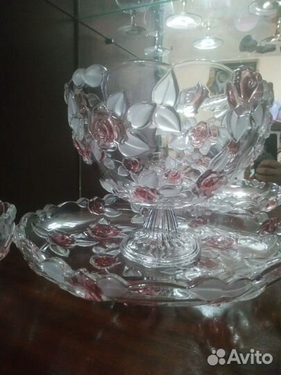 Фруктовница, тортница и две конфетницы