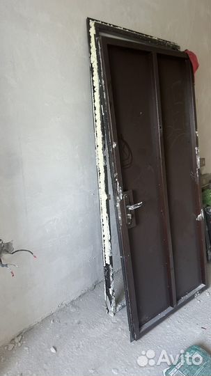 Дверь входная металлическая