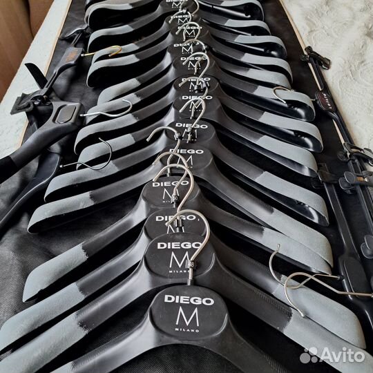 Вешалки плечики Marina Rinaldi и др золотые 12 шт