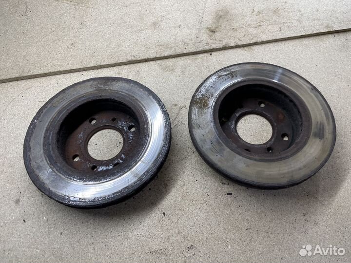 Передние тормозные диски Nissan Primera P11