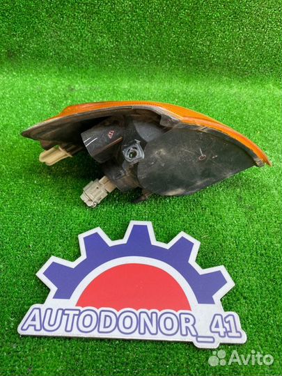 Габарит передний левый Nissan Ad vhny11 QG18DE