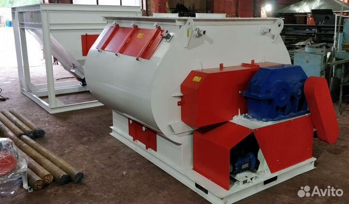 Смеситель для комбикорма двухвальный