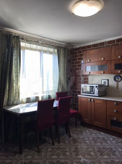 Дом 256 м² на участке 18 сот.