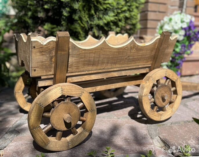 Подарок тележка декоративная