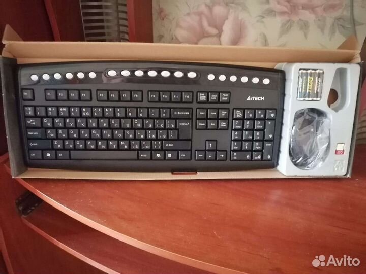 Колонки, монитор,клавиатура