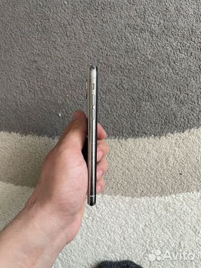 iPhone X, 64 ГБ