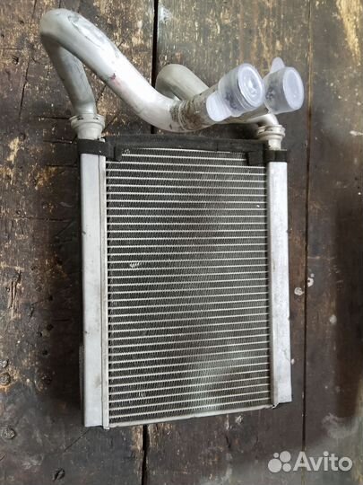 Радиатор печки Тойота platz