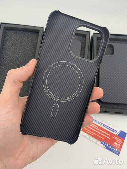 Карбоновый чехол для iPhone