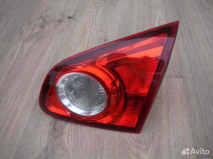 Фонарь правый внутренний №18 nissan Qashqai J10