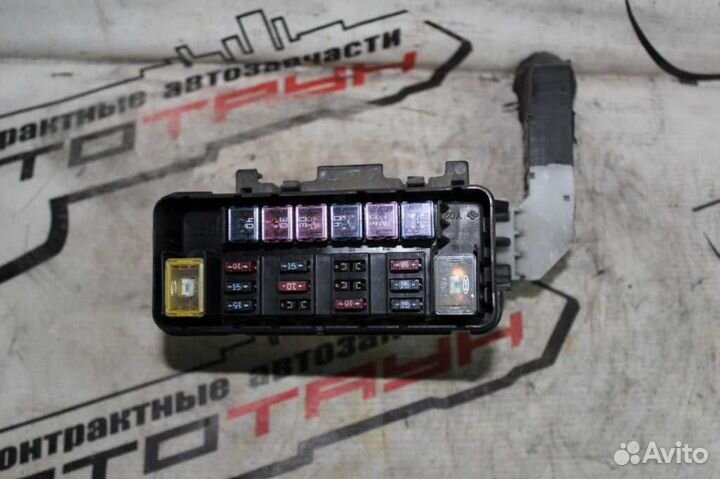 Блок предохранителей nissan almera sunny B15 FB15