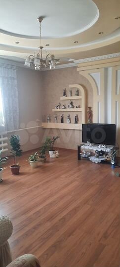 3-к. квартира, 92 м², 1/1 эт.