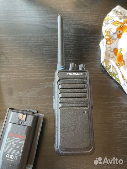 Радиостанция Comrade R5