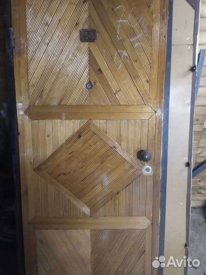 Дверь входная металлическая бу