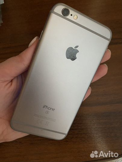 Телефон iPhone 6s