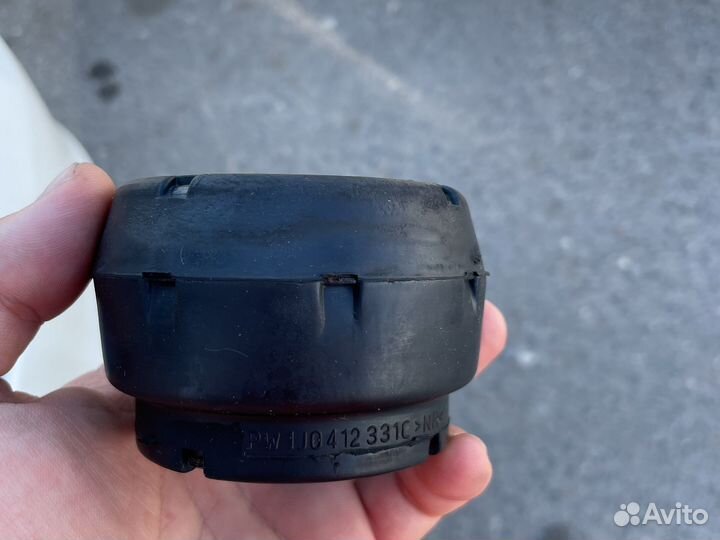 Опоры амортизатора skoda rapid 1J0412331C