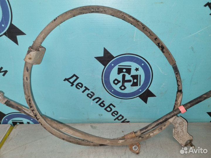 Трос стояночного тормоза задний правый Nissan