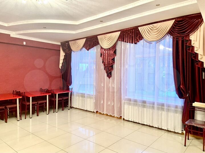 Торговая площадь, 270 м²