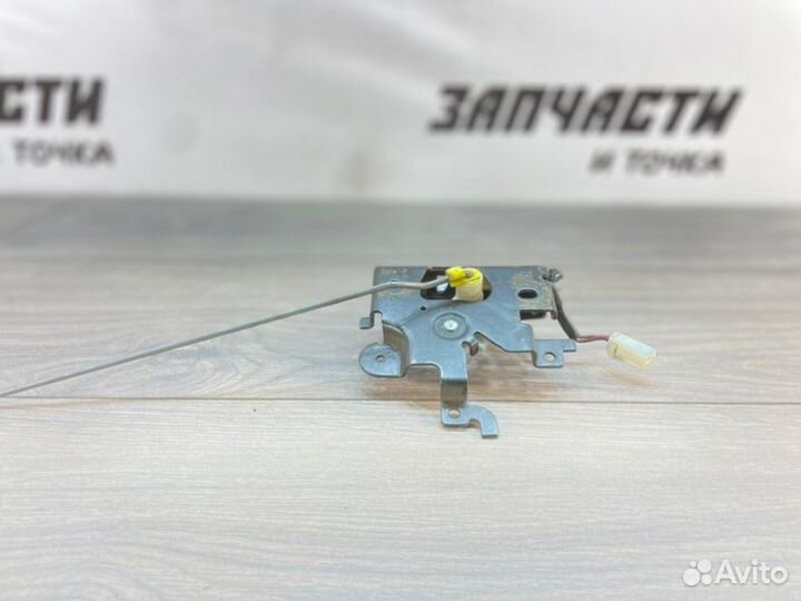 Замок багажника Mazda Axela BK5P ZY-VE 2005